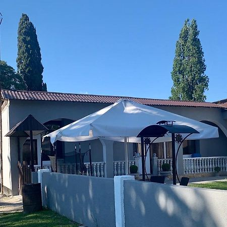 Mini Hotel Amra Πιτσούντα Εξωτερικό φωτογραφία